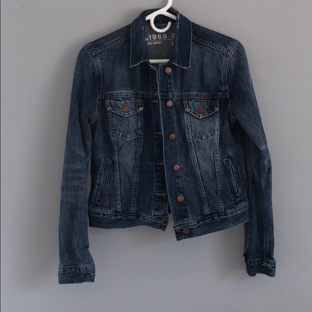 nwot gap women’s cropped jean jacket XS
